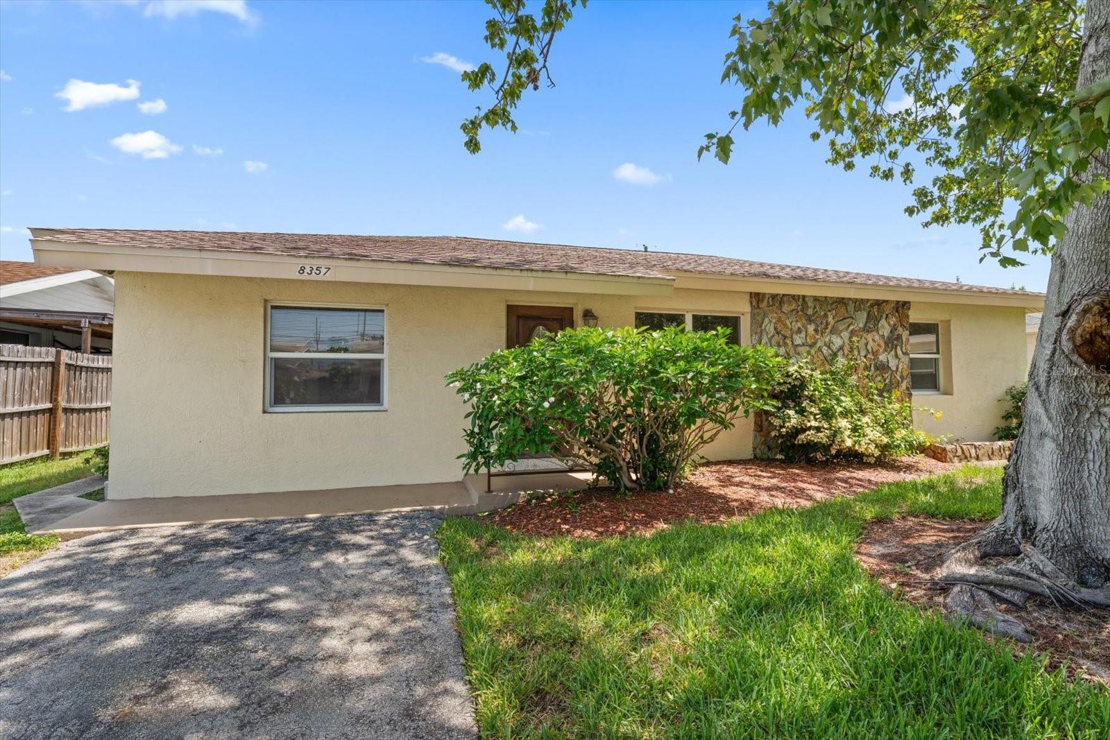 8357 75TH AVE, Seminole FL 33777