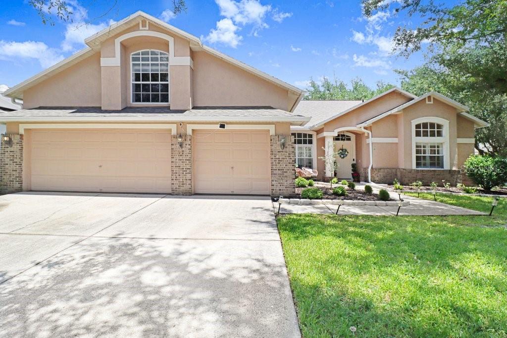 8612 SWANN RIDGE CT, Tampa FL 33647