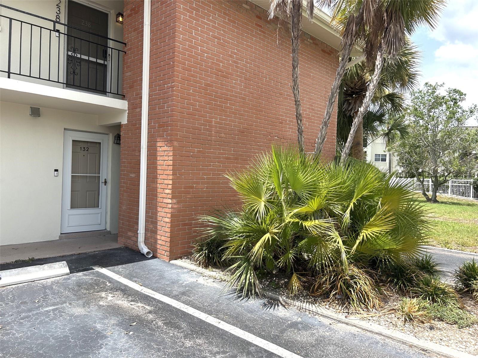 4520 OVERLOOK DR NE #132, St Petersburg FL 33703
