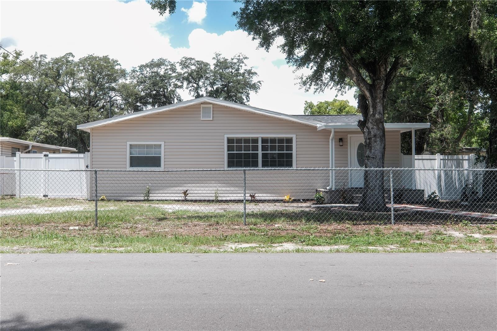 6018 N 49TH ST, Tampa FL 33610