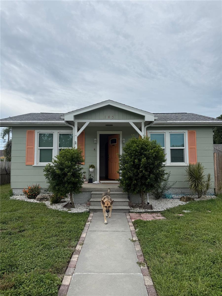 145 NE LINCOLN CIR N, St Petersburg FL 33702
