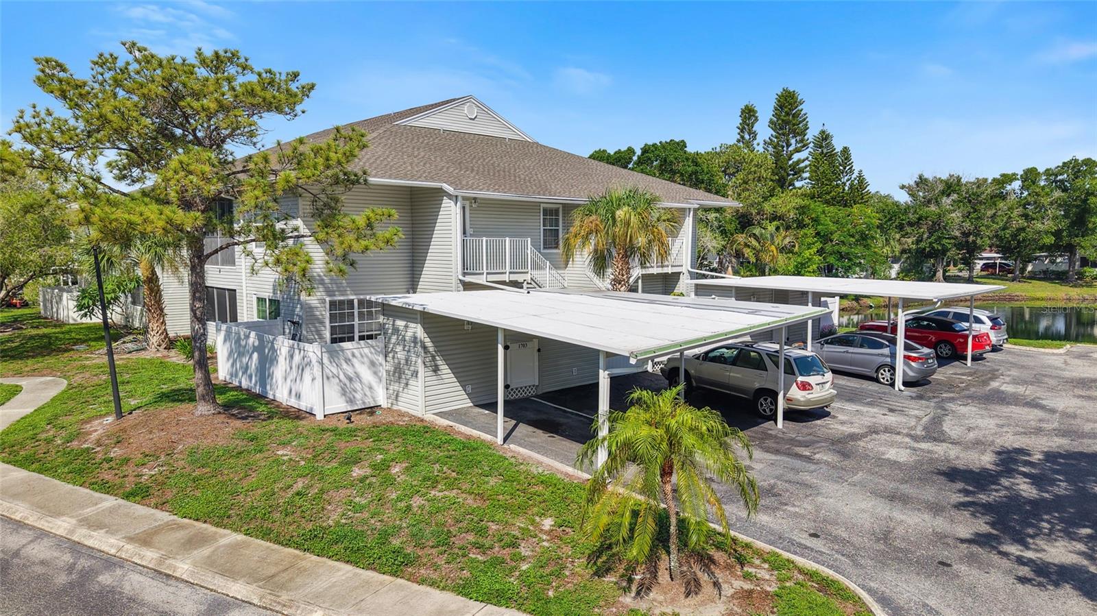 8350 SAVANNAH TRACE CIR #1703, Tampa FL 33615