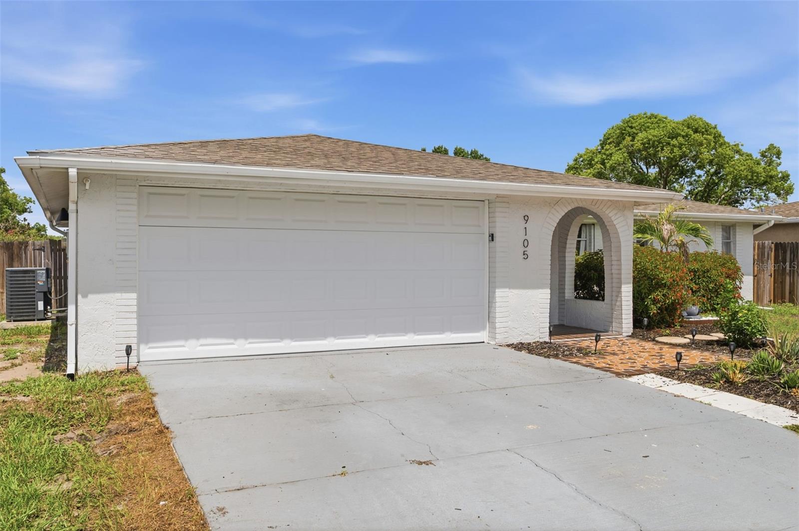 9105 HUNT CLUB LN, Port Richey FL 34668