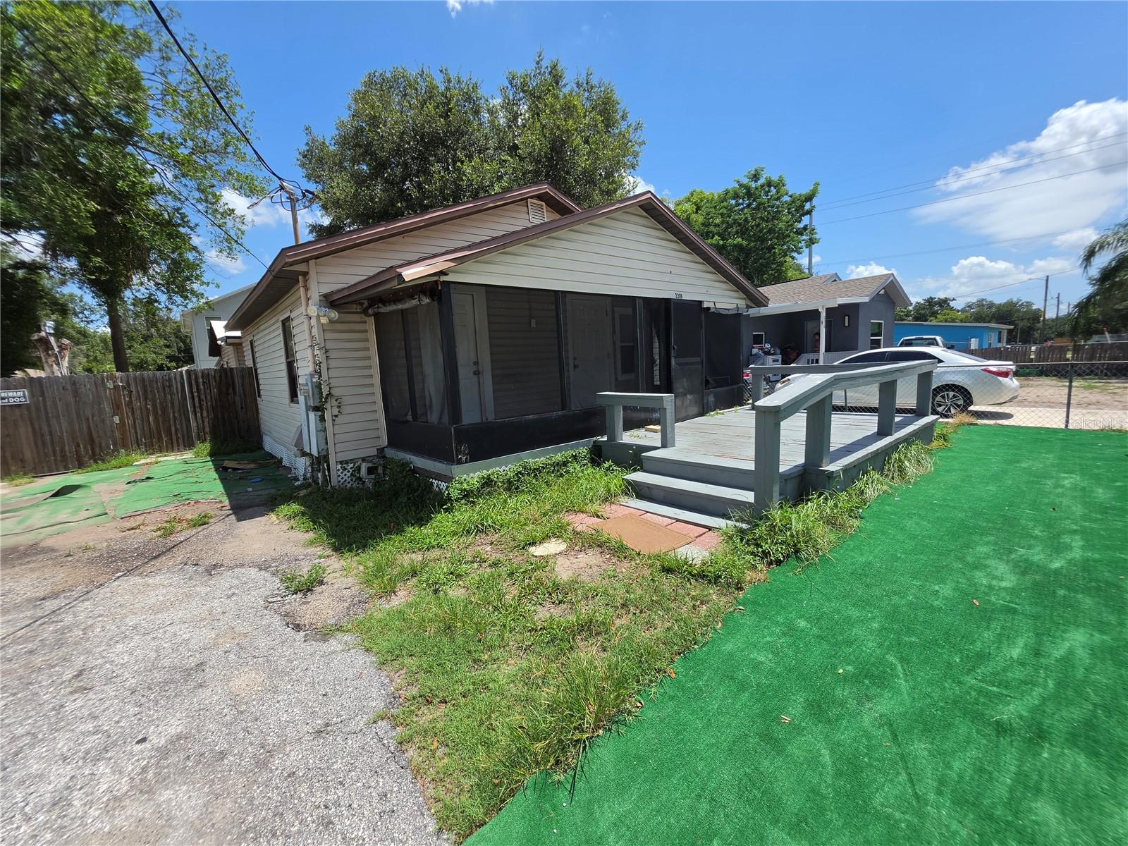 3308 E MOHAWK AVE, Tampa FL 33610