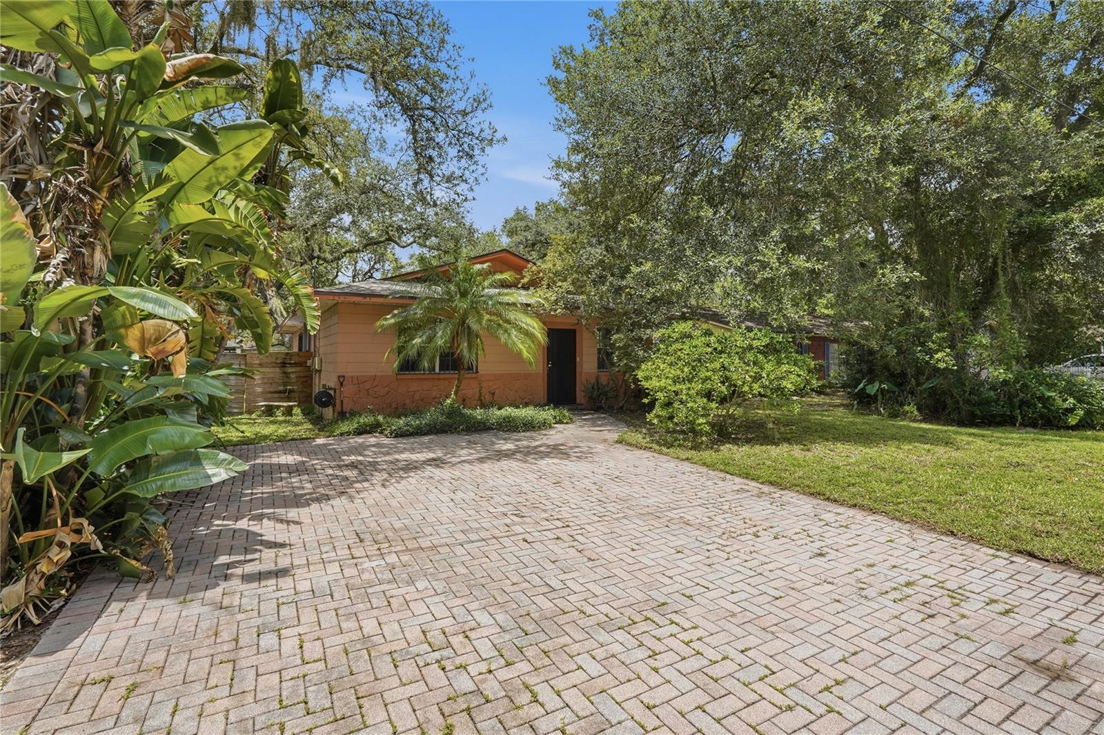 12922 N ALBANY AVE, Tampa FL 33612