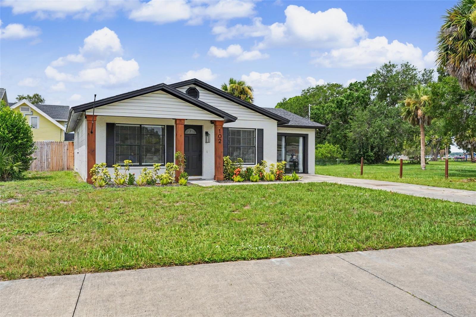 102 SHORE DR E, Oldsmar FL 34677