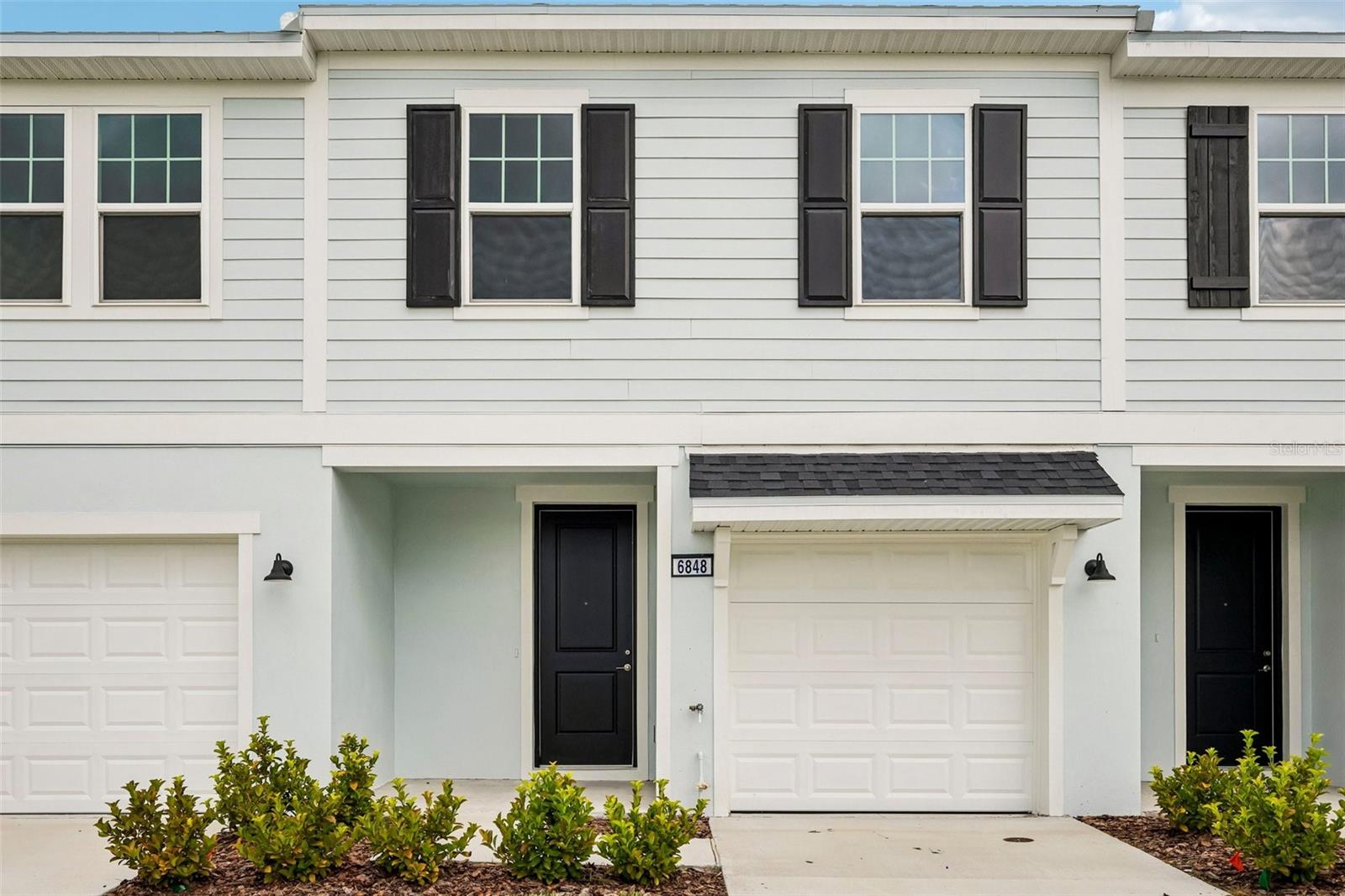 6848 HOLCOMBE DOWN DR, Zephyrhills FL 33541