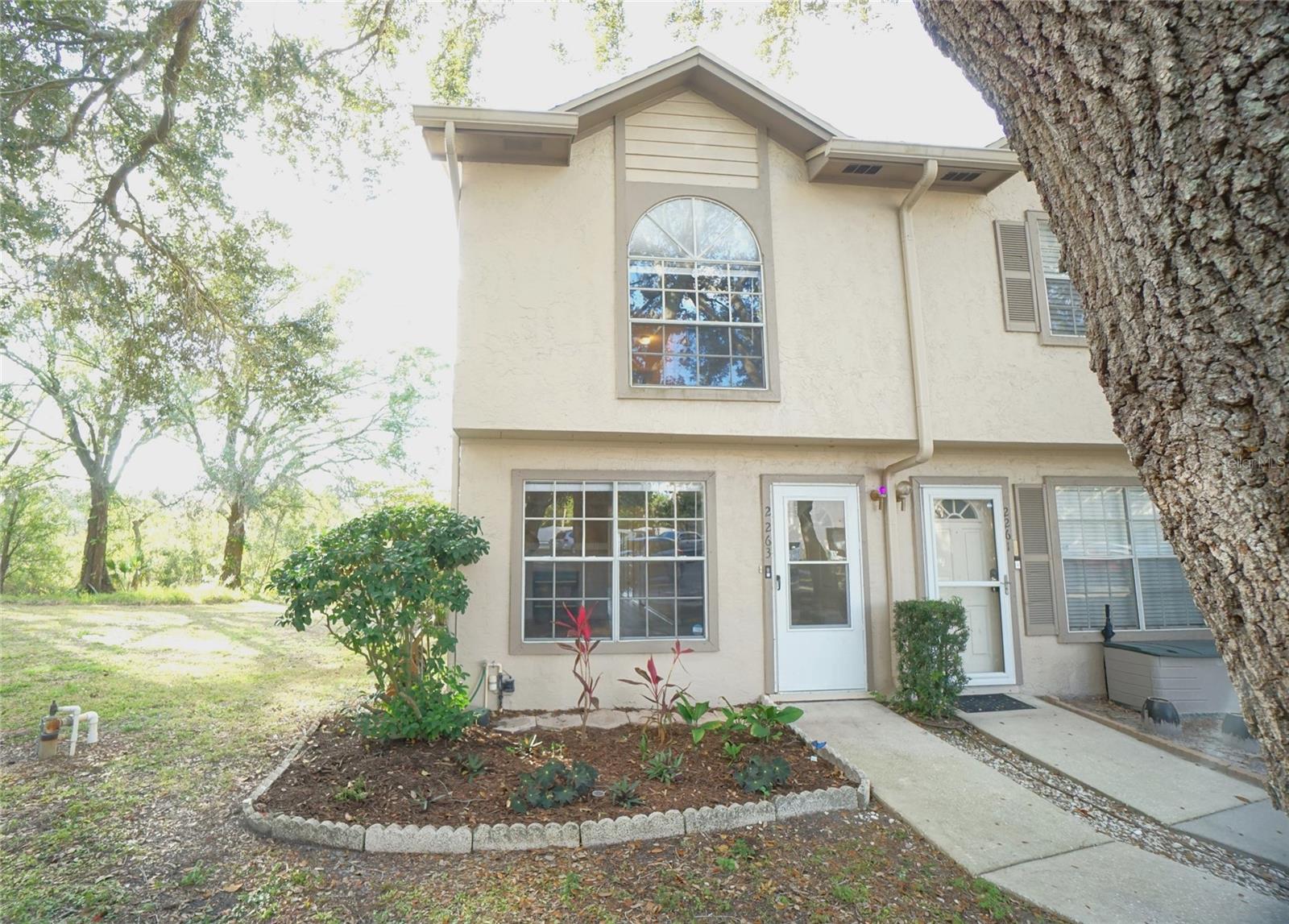 2263 FLETCHERS POINT CIR, Tampa FL 33613