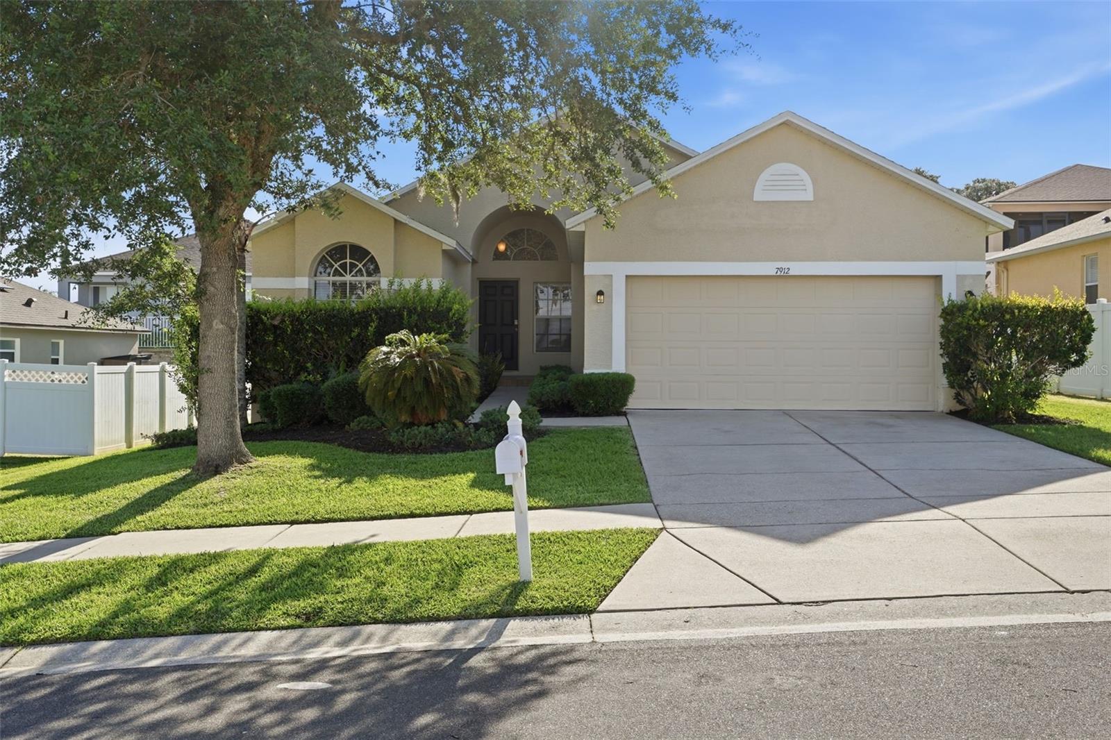 7912 MERCHANTVILLE CIR, Zephyrhills FL 33540