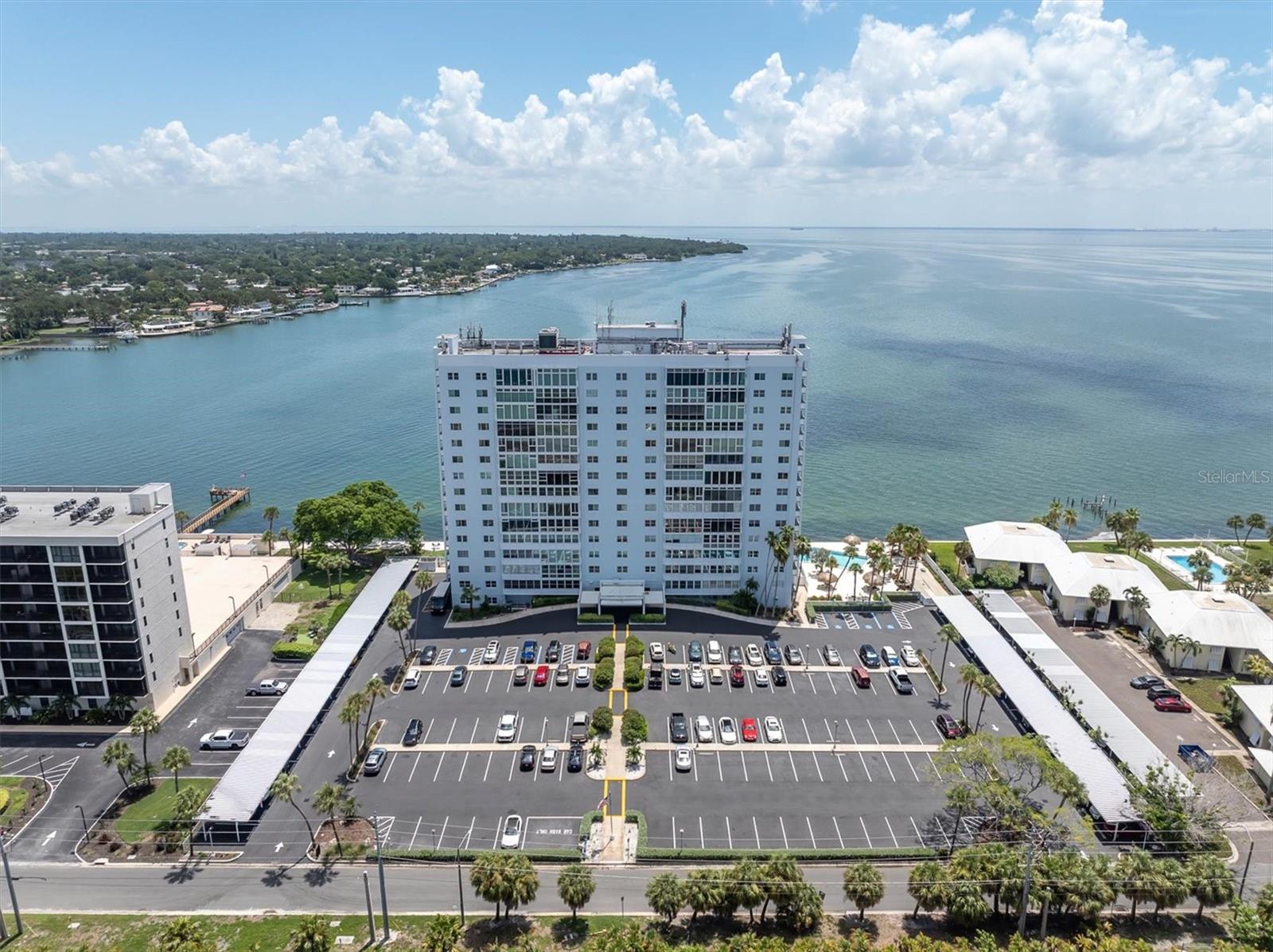 7200 SUNSHINE SKYWAY LN S #15H, St Petersburg FL 33711