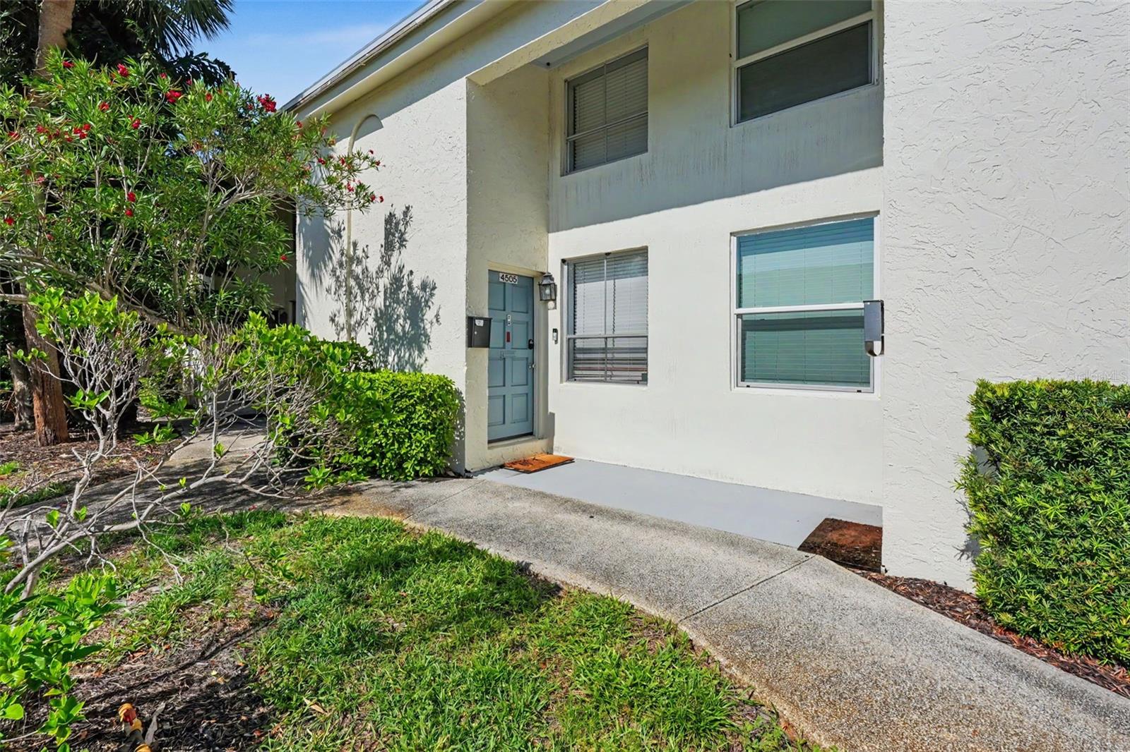 4505 LA CAPRI CT, Tampa FL 33611