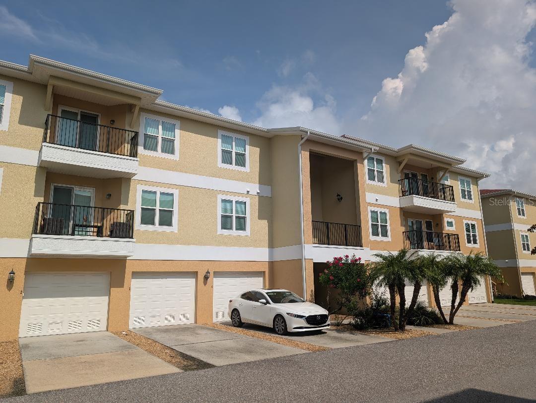 6420 BANYAN BLVD #203, New Port Richey FL 34652