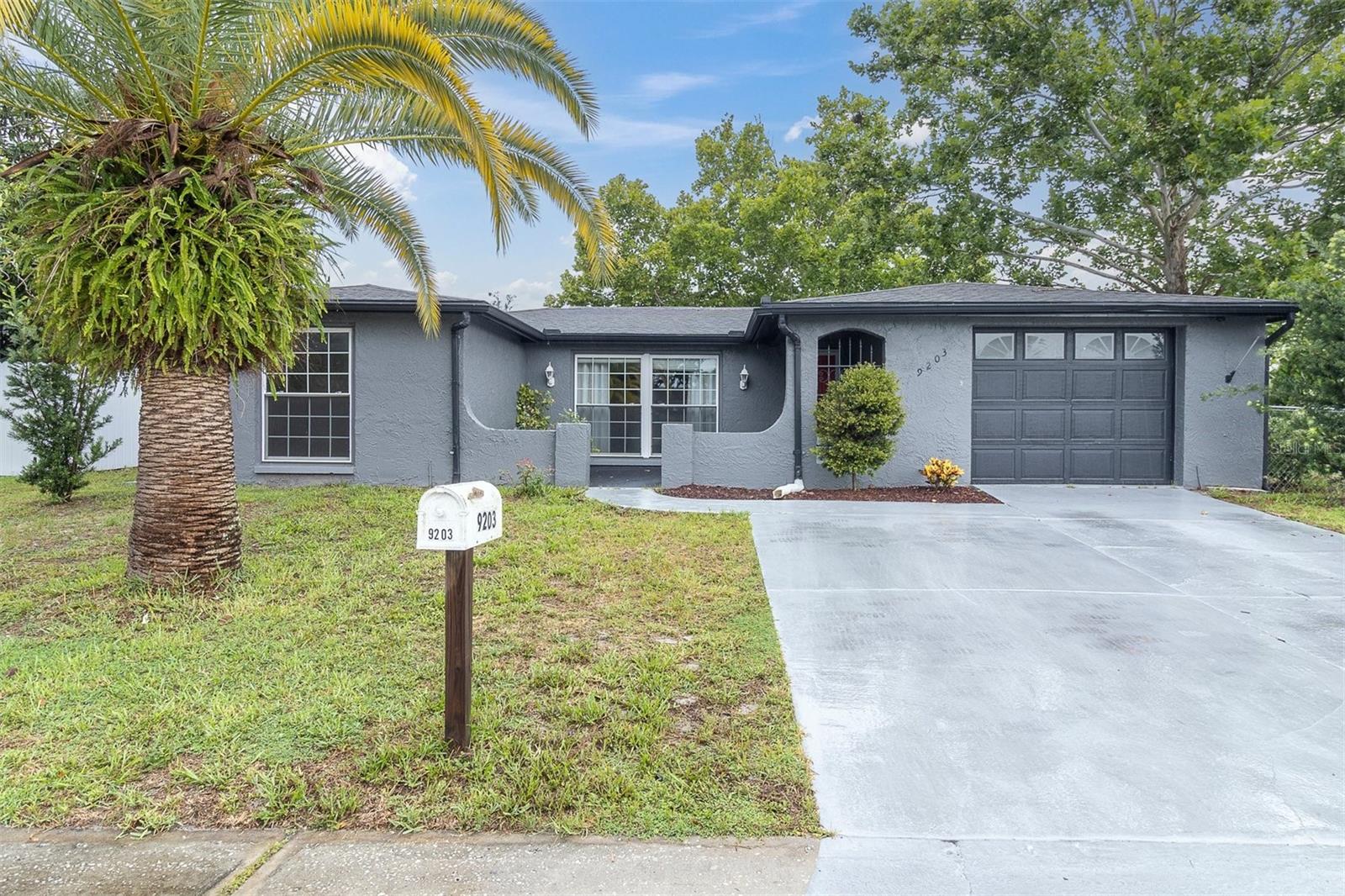 9203 GREENBRIAR LN, Port Richey FL 34668