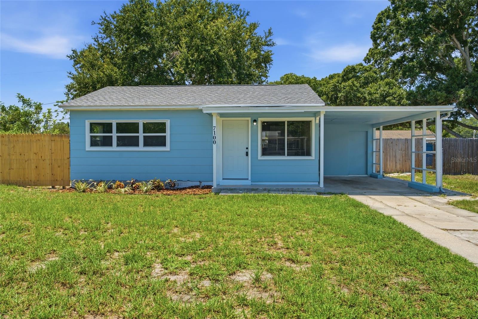 7100 13TH ST N, St Petersburg FL 33702