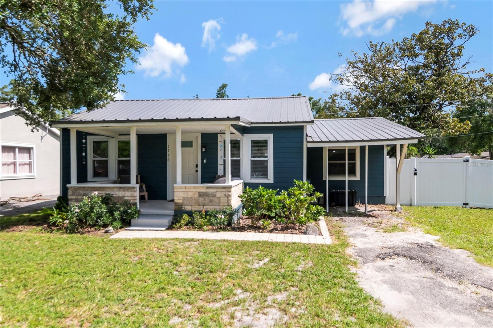 1716 W SITKA ST, Tampa FL 33604