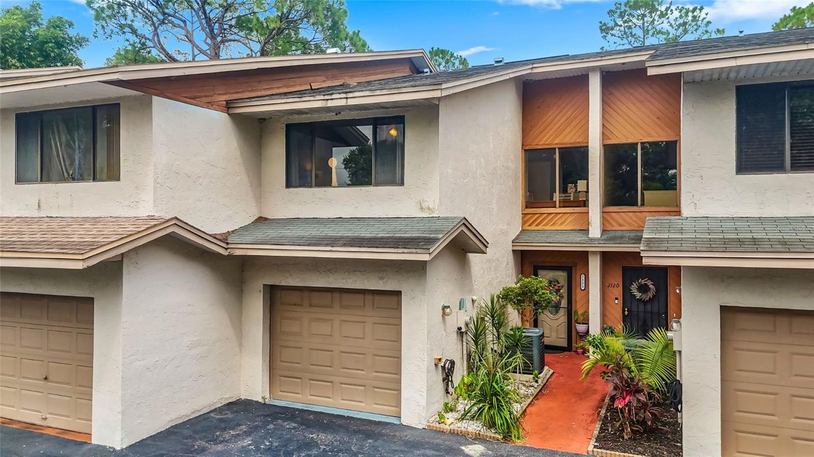 2122 TARPON LANDINGS DR, Tarpon Springs FL 34688