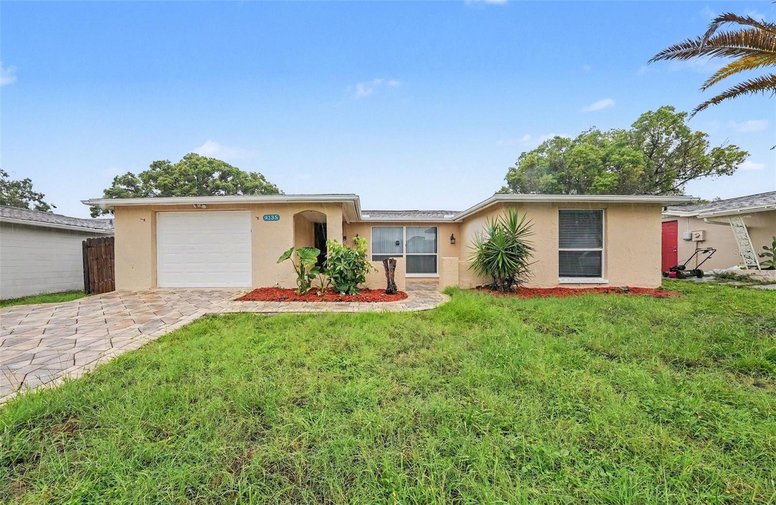 9135 HUNT CLUB LN, Port Richey FL 34668