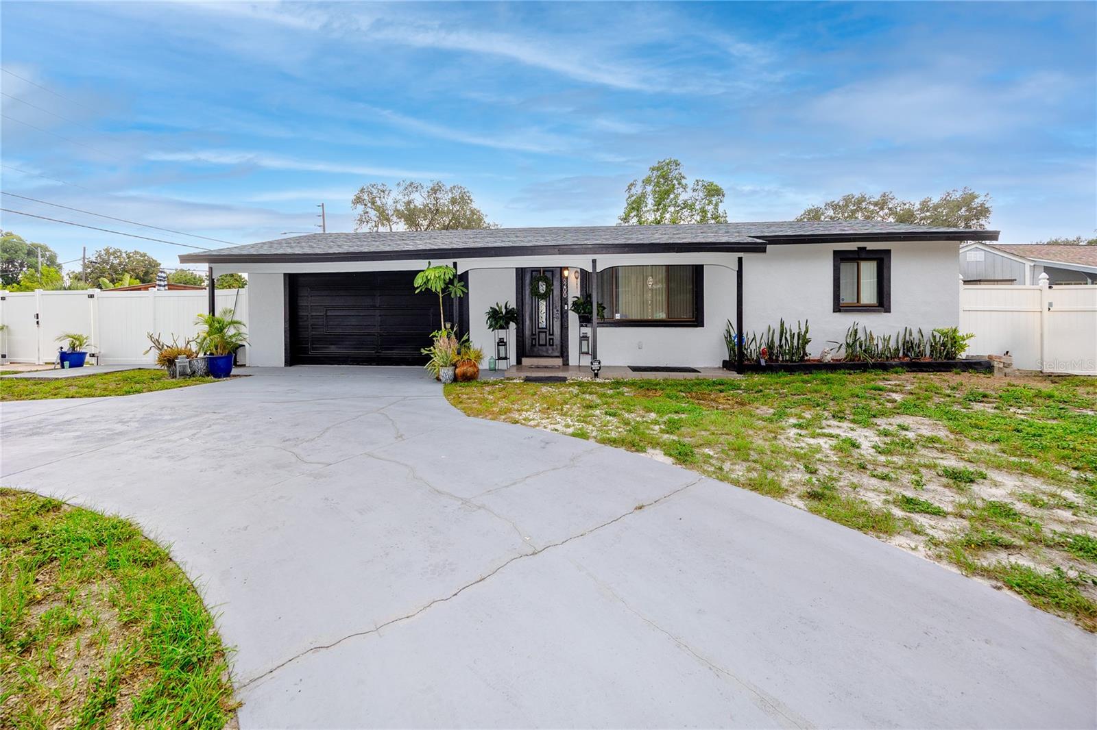 6200 52ND AVE N, St Petersburg FL 33709