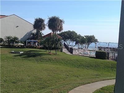 1515 PINELLAS BAYWAY S #17, St Petersburg FL 33715
