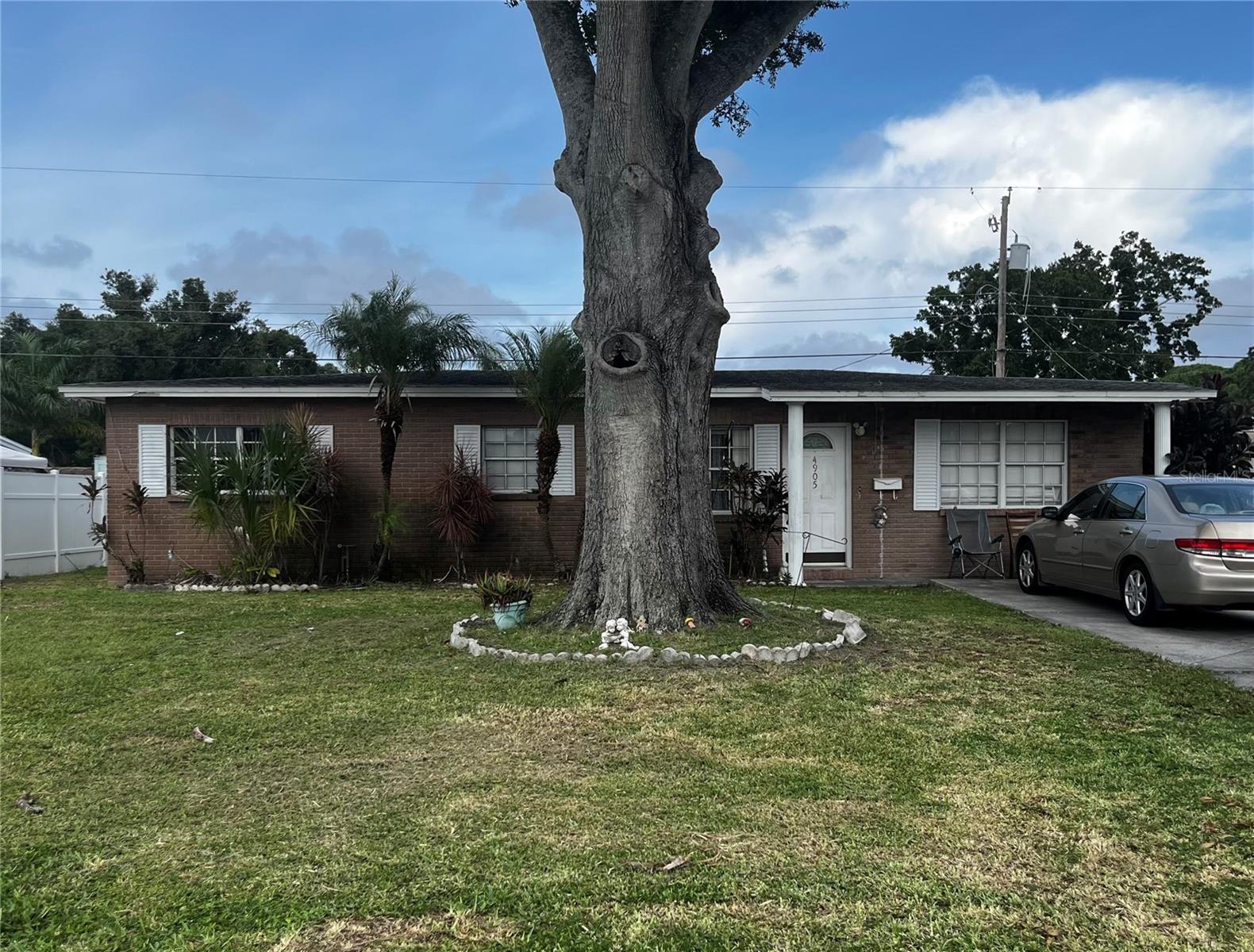 4905 ELDORADO DR, Tampa FL 33615