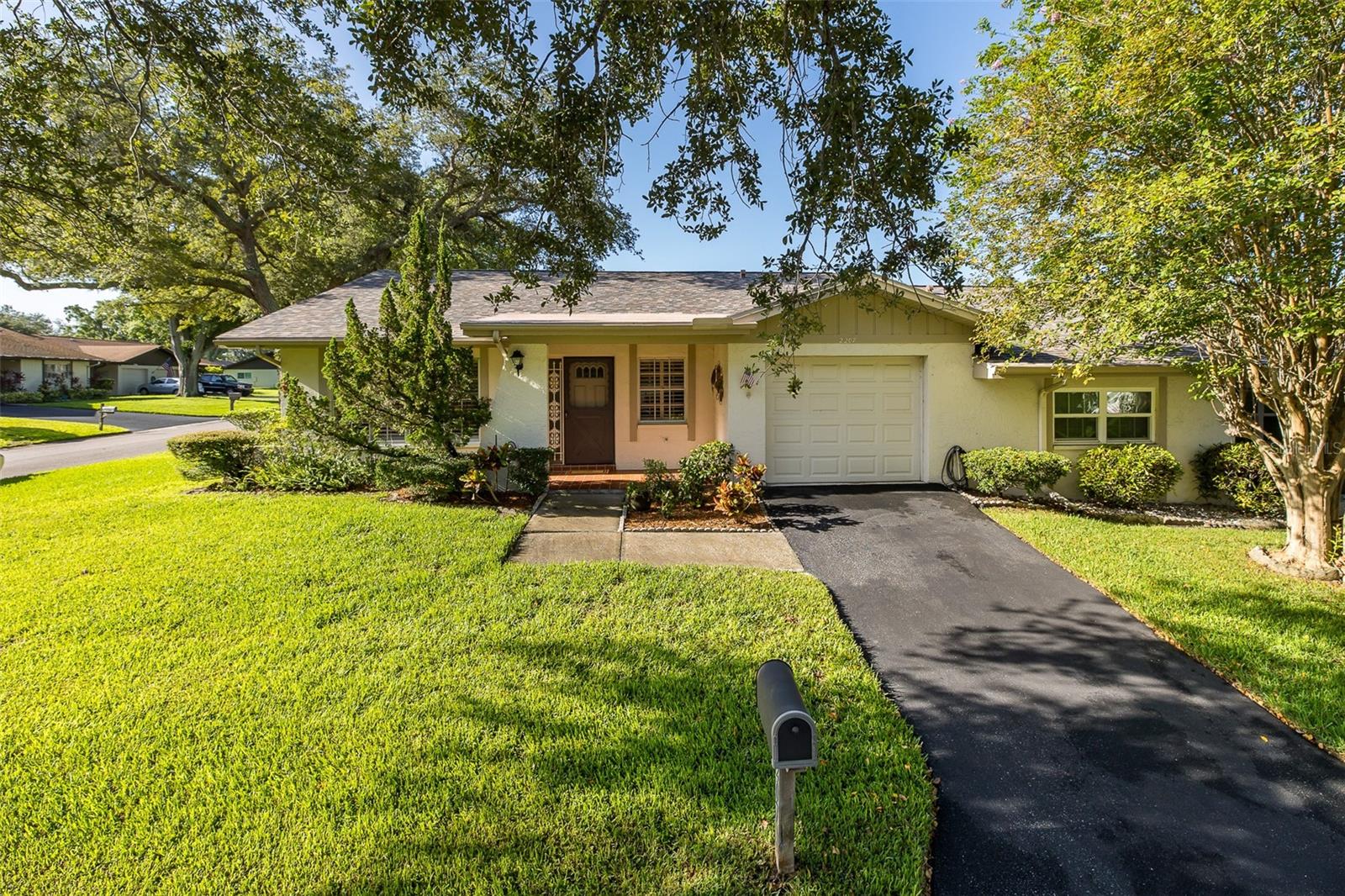 2207 MARSHALL DR, Dunedin FL 34698