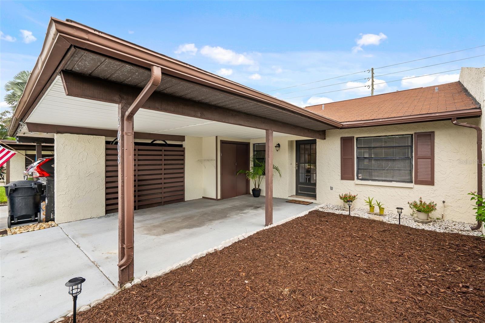 2008 SUNSET GROVE LN, Clearwater FL 33765