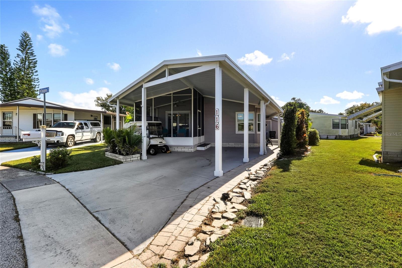 116 DOLPHIN DR S, Oldsmar FL 34677