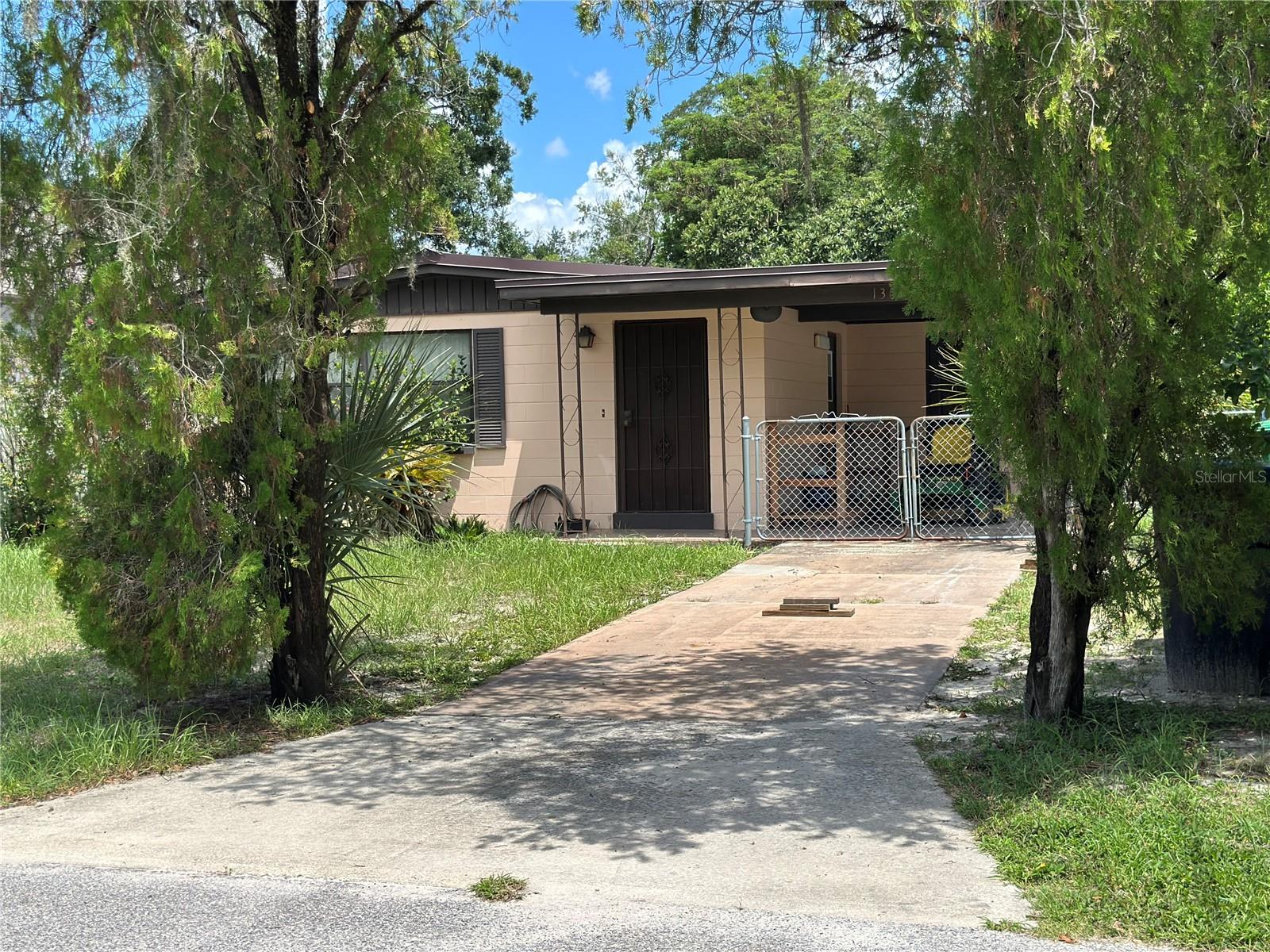 1301 W HAMILTON AVE, Tampa FL 33604