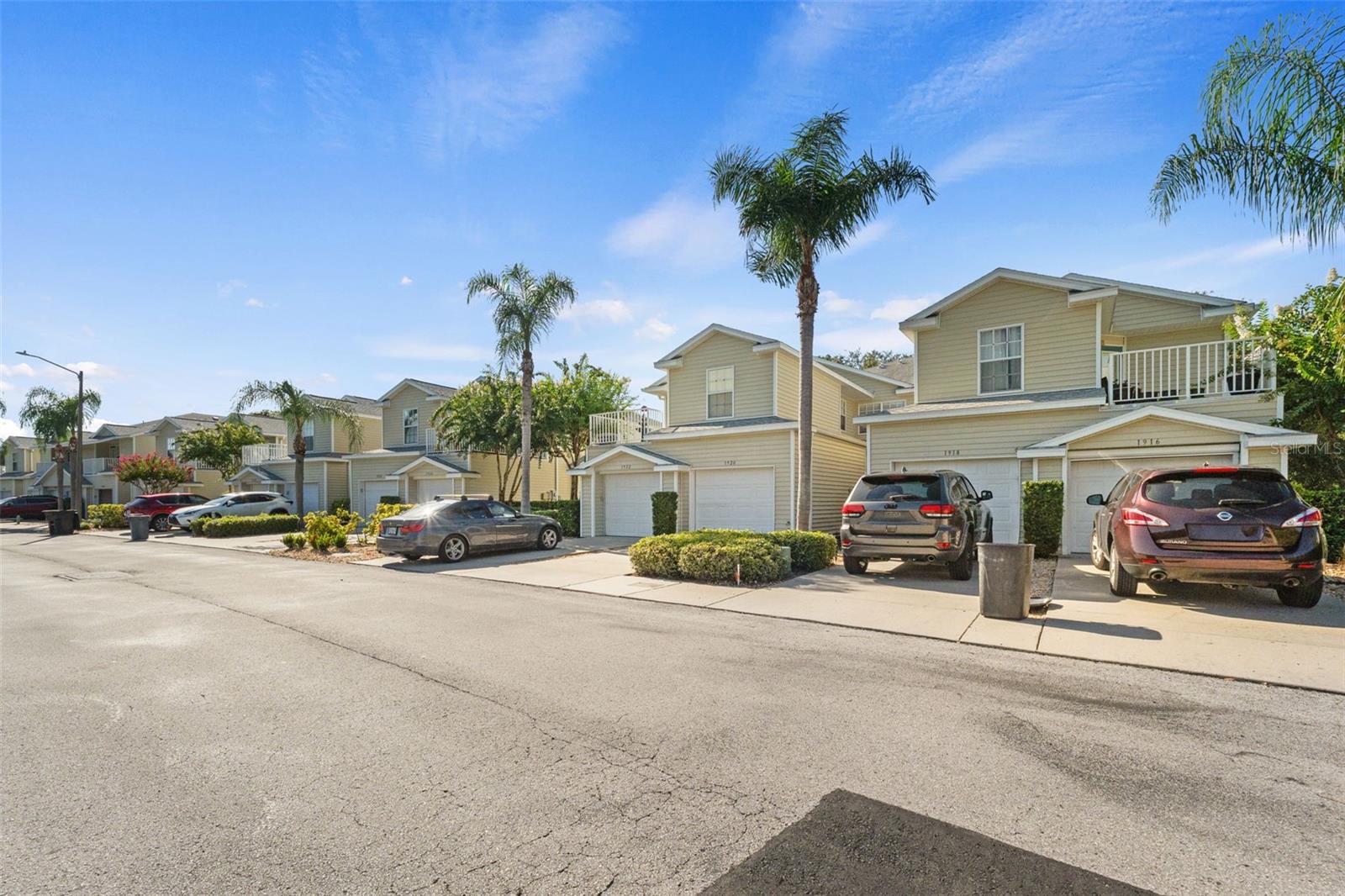 1920 HAMMOCKS AVE #1002, Lutz FL 33549