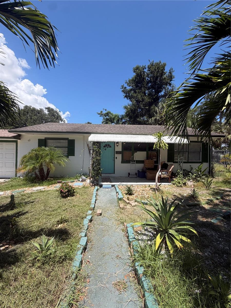 811 28TH AVE S, St Petersburg FL 33705