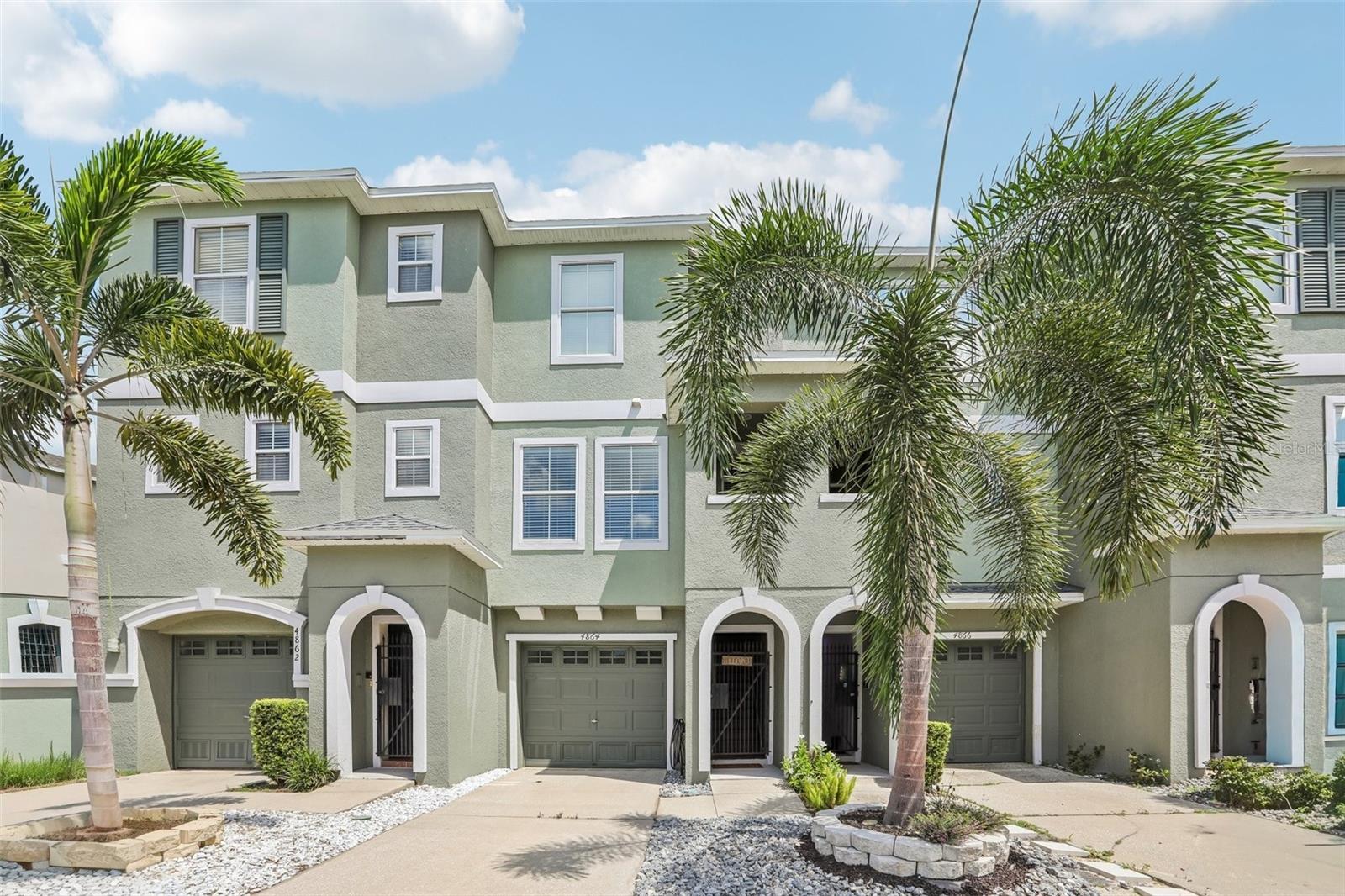 4864 TUSCAN LOON DR, Tampa FL 33619
