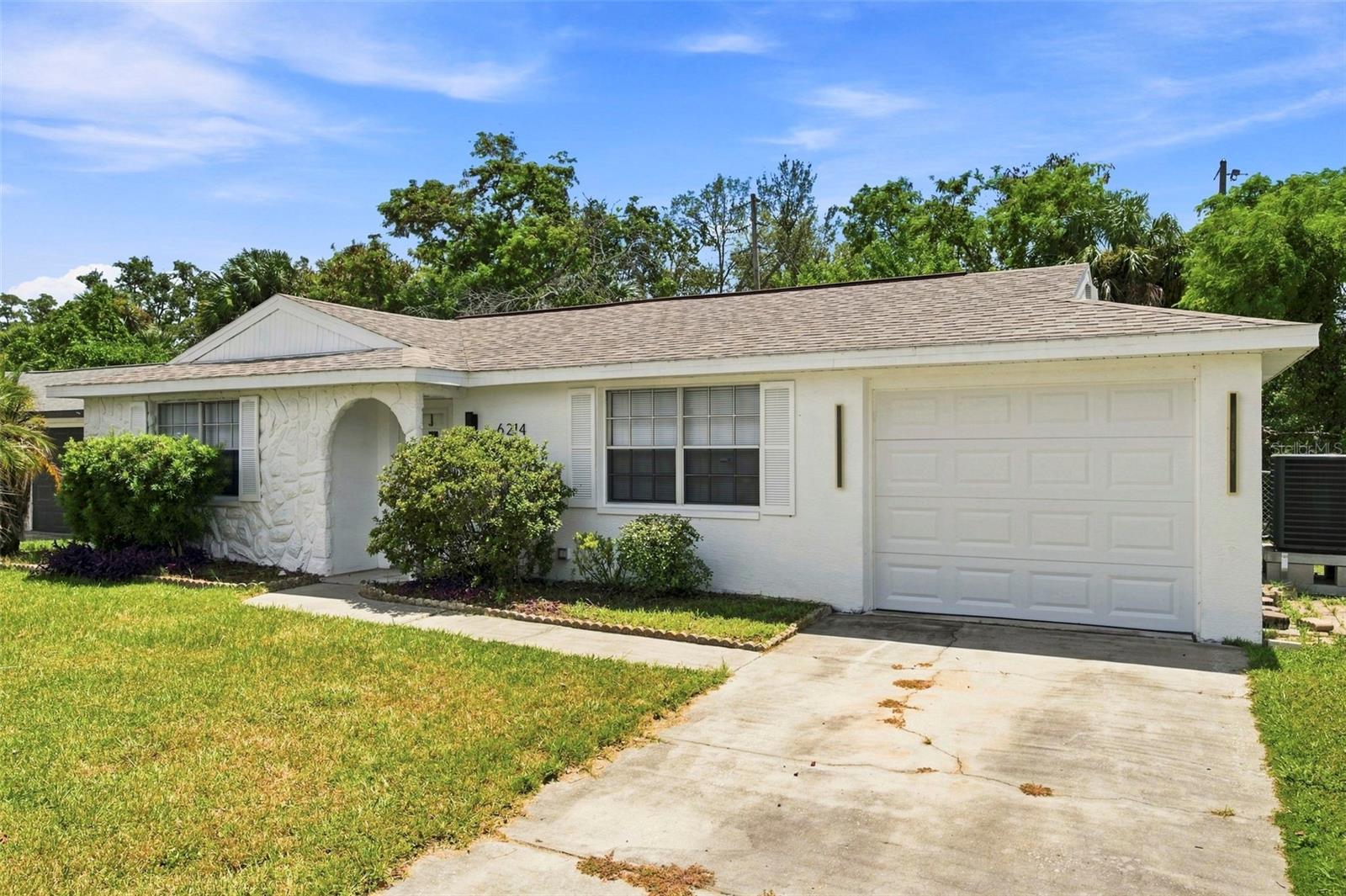 6214 WESTPORT DR, Port Richey FL 34668
