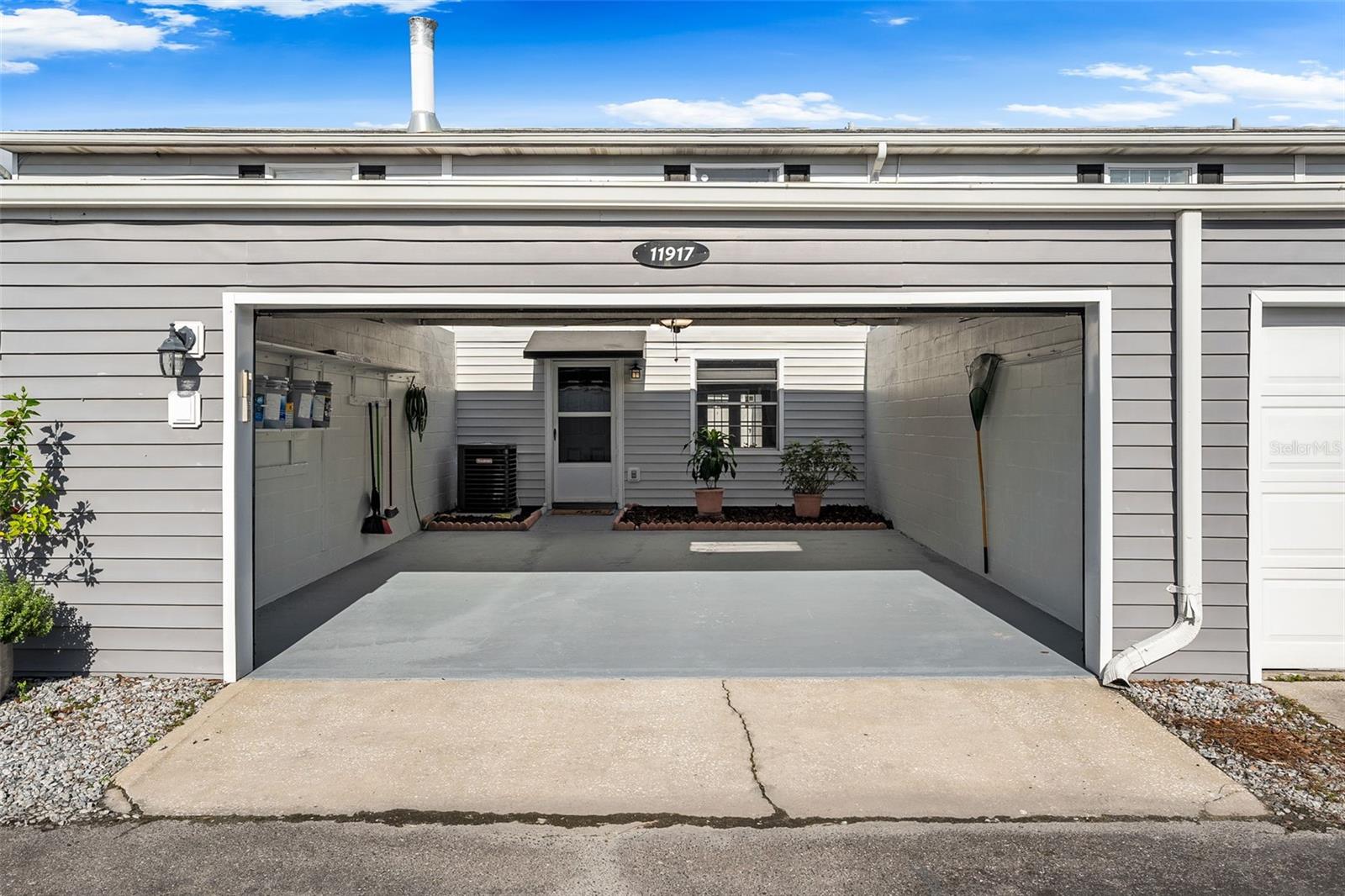 11917 CONGRESSIONAL DR, Tampa FL 33626