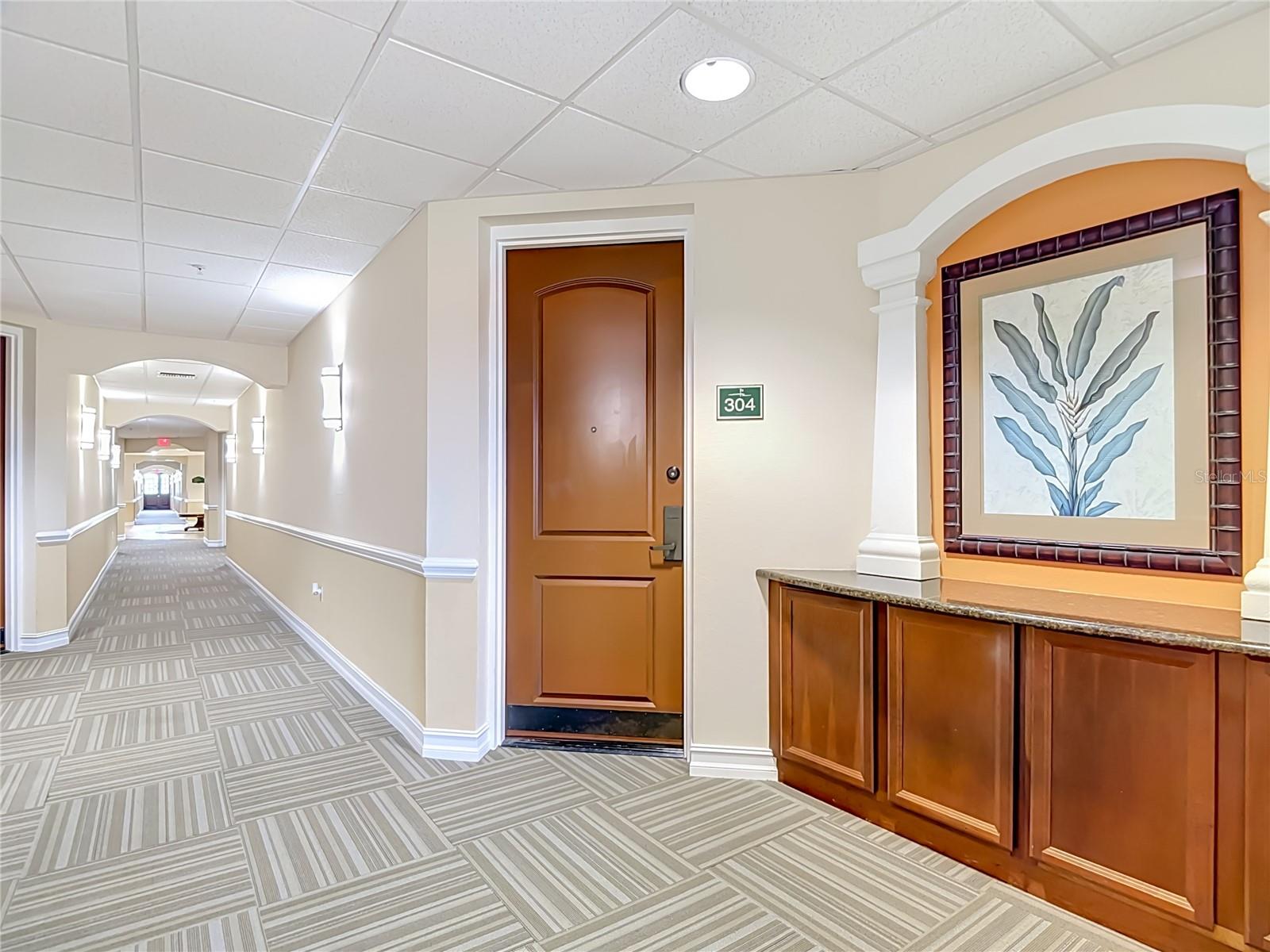 13941 CLUBHOUSE DR #304, Tampa FL 33618