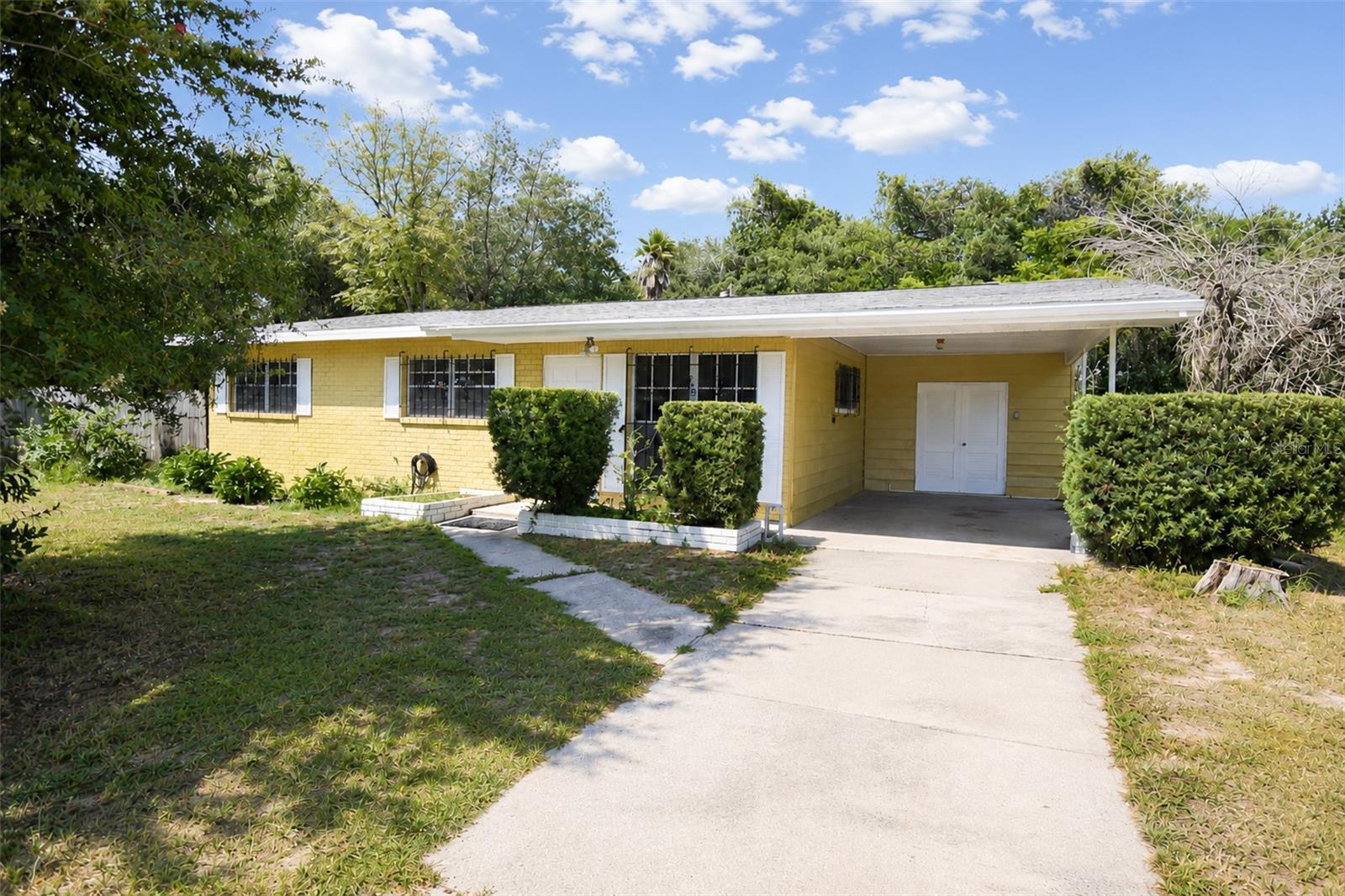 1522 TILSEN DR, Tampa FL 33612