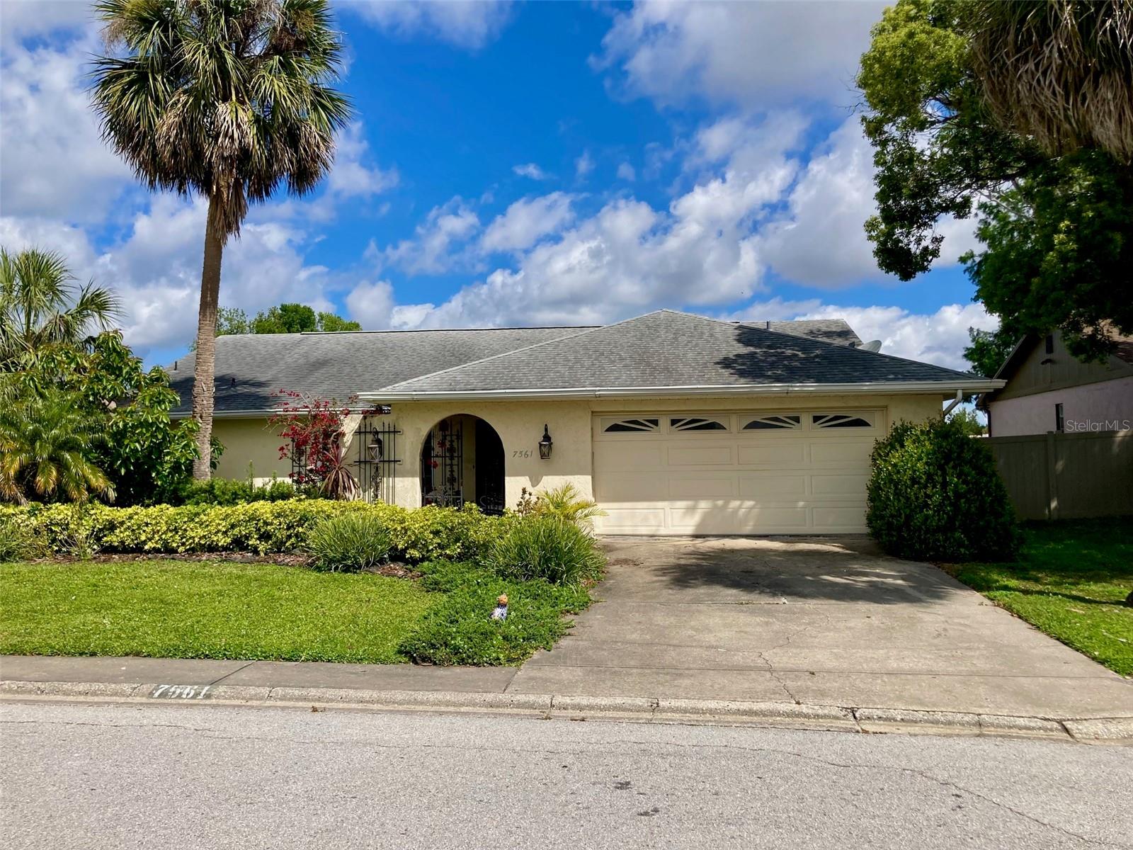 7561 HOLLY LAKE LN, New Port Richey FL 34653