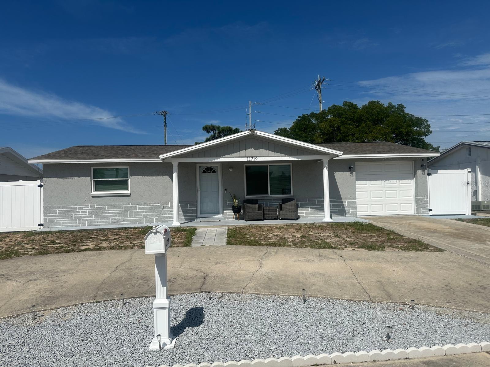 11719 ENTERPRISE DR, Port Richey FL 34668