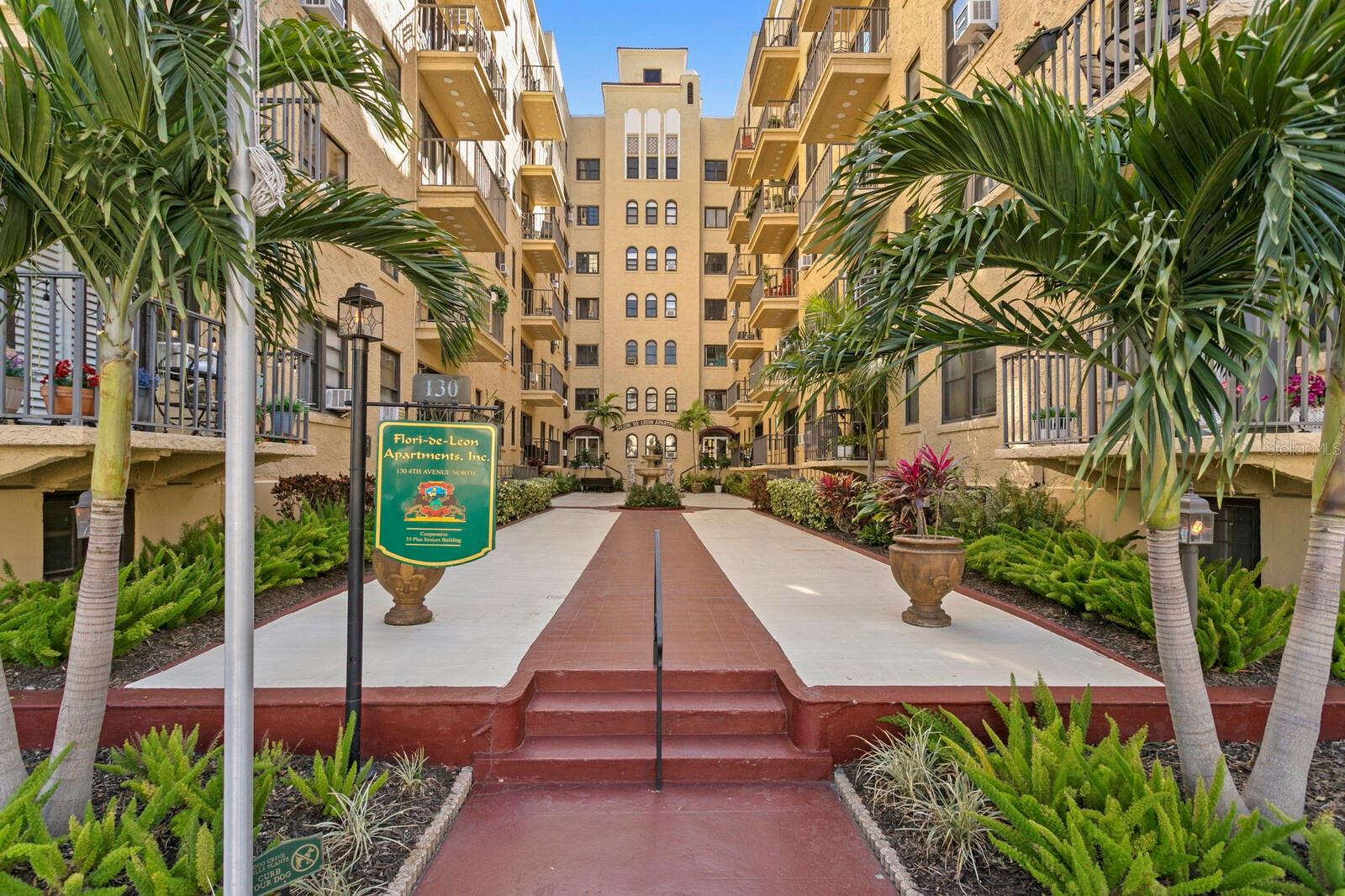 130 4TH AVE N #107, St Petersburg FL 33701