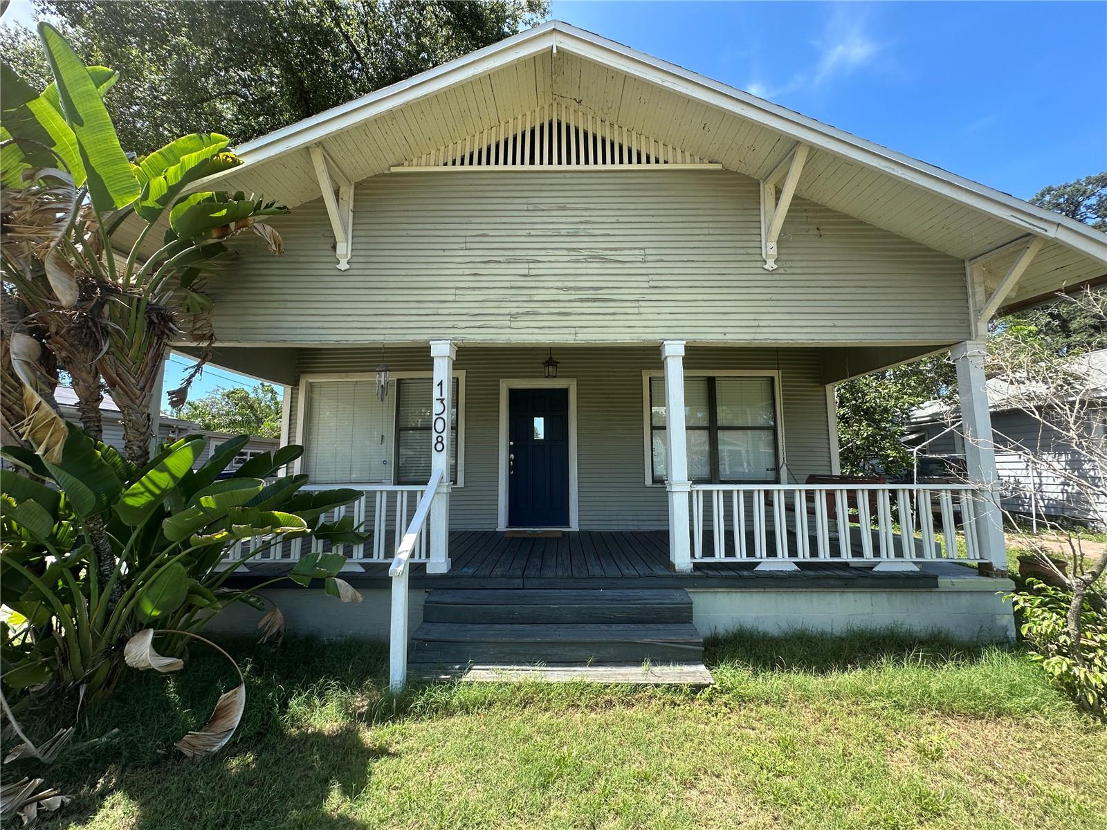 1308 E FRIERSON AVE, Tampa FL 33603