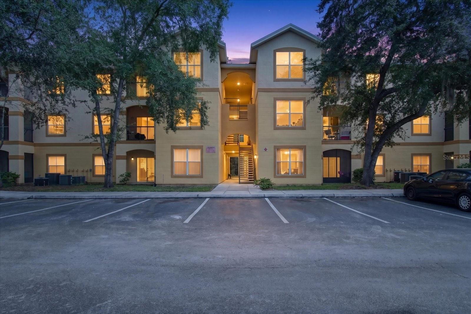 5608 PINNACLE HEIGHTS CIR #305, Tampa FL 33624