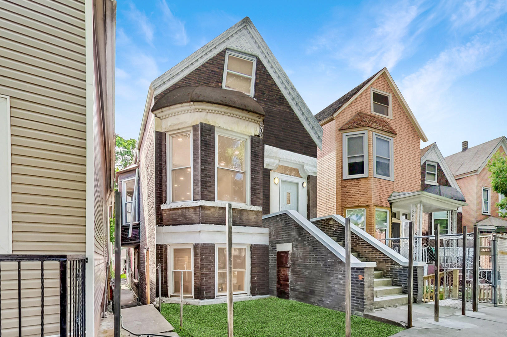 8740-s-escanaba-avenue-chicago-il-60617