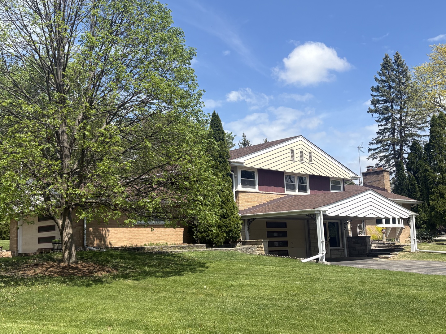 129 Roth Avenue, Barrington IL 60010