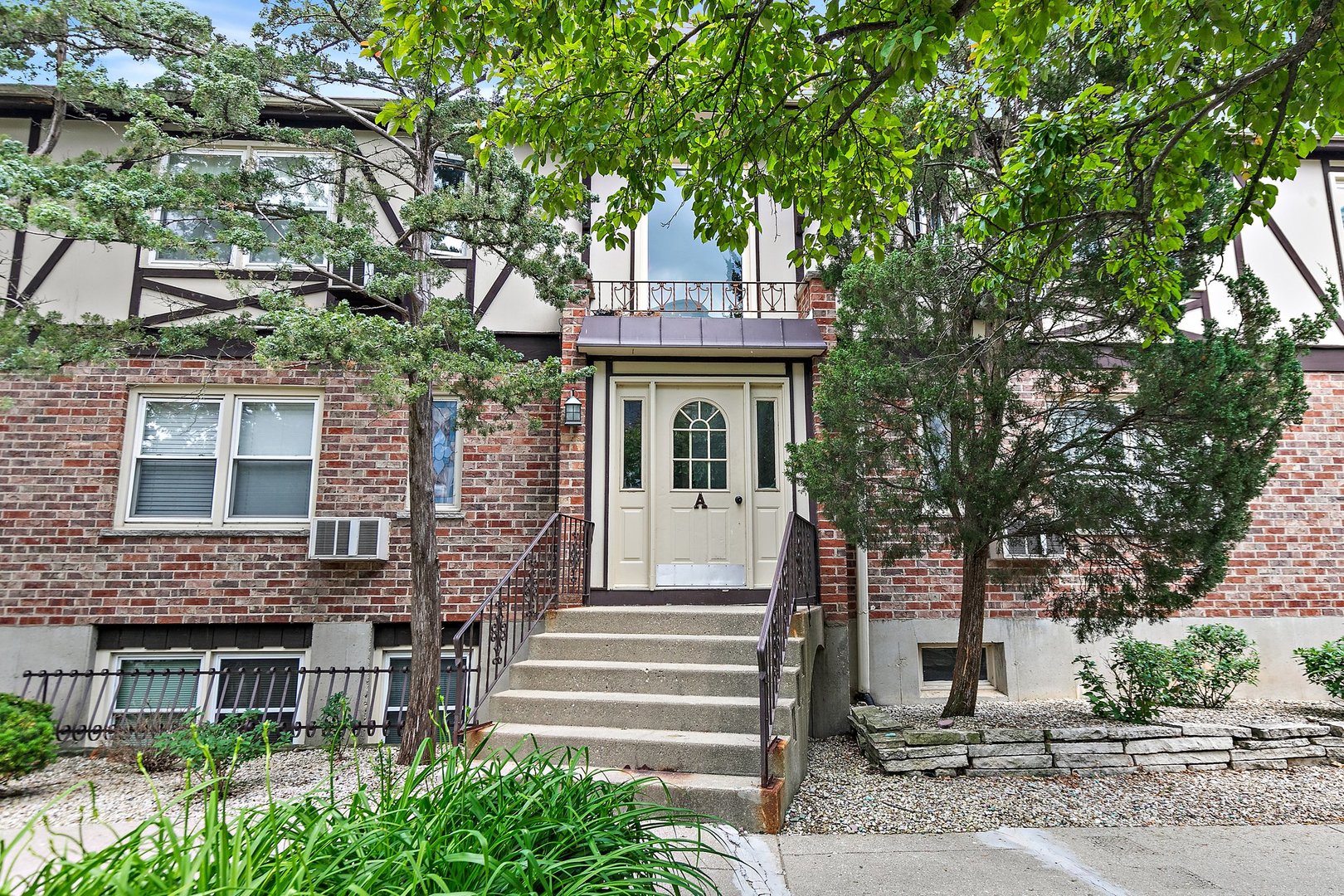 844 Village Quarter Road Unit A5, West Dundee IL 60118