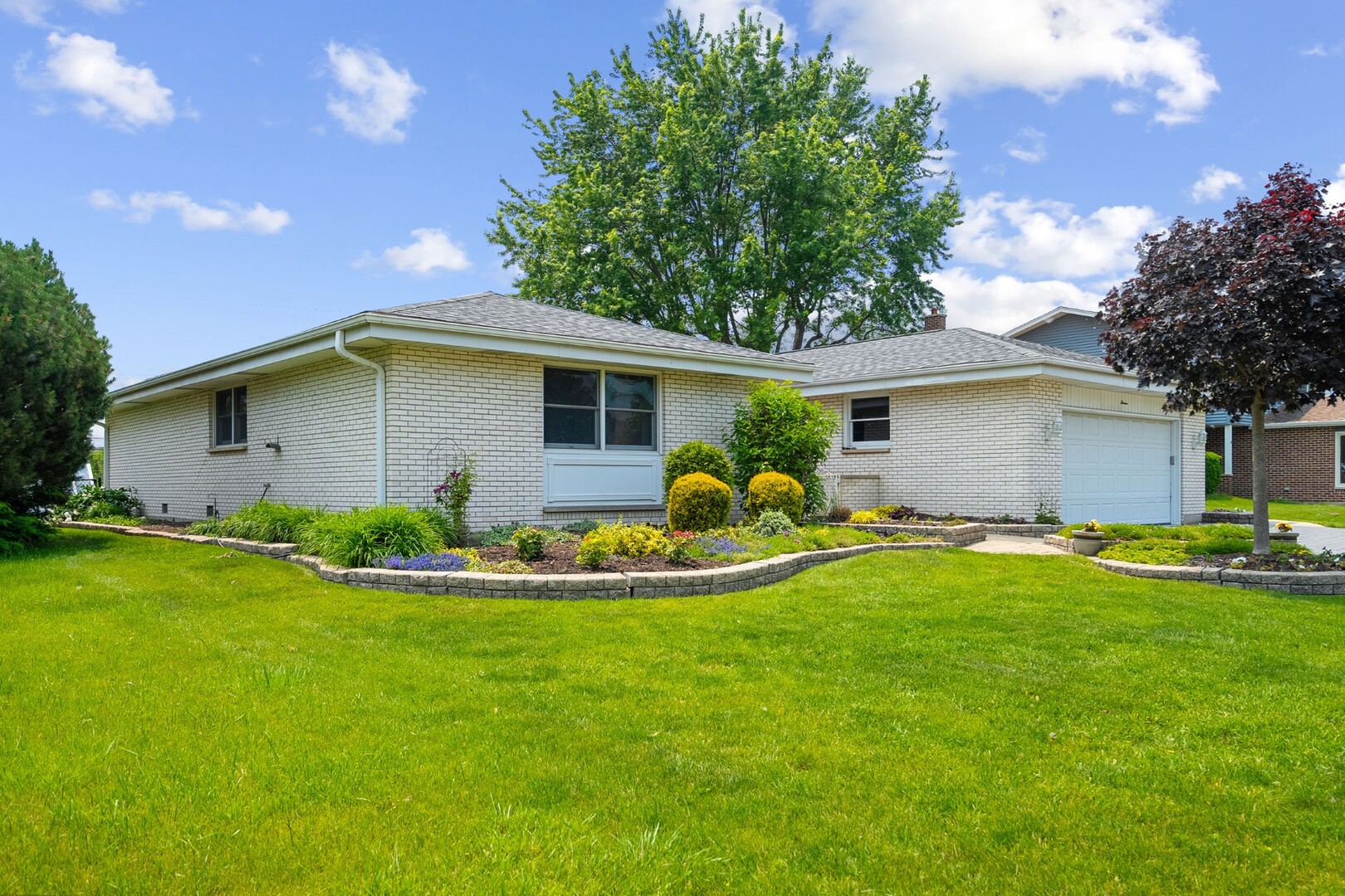 11 E Appletree Lane, Arlington Heights IL 60004