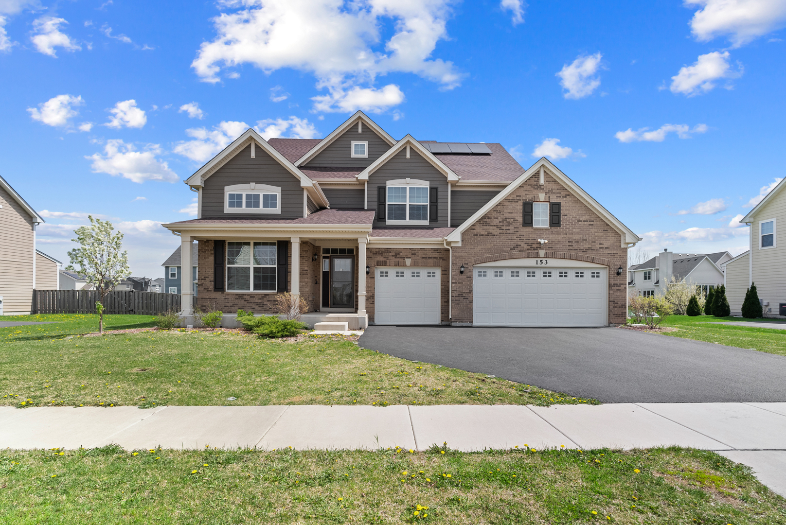 153 N Bend Way, Elgin IL 60124