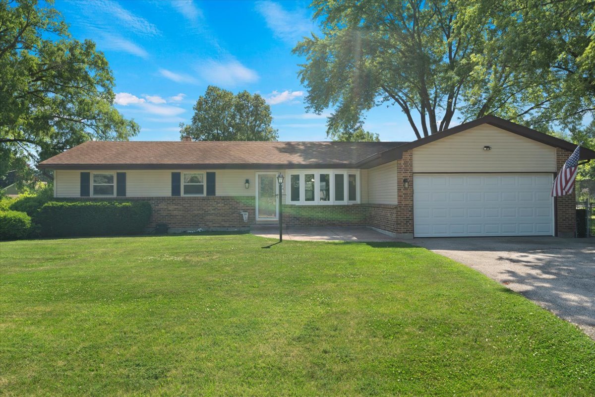 1514 N North Avenue, Mchenry IL 60050