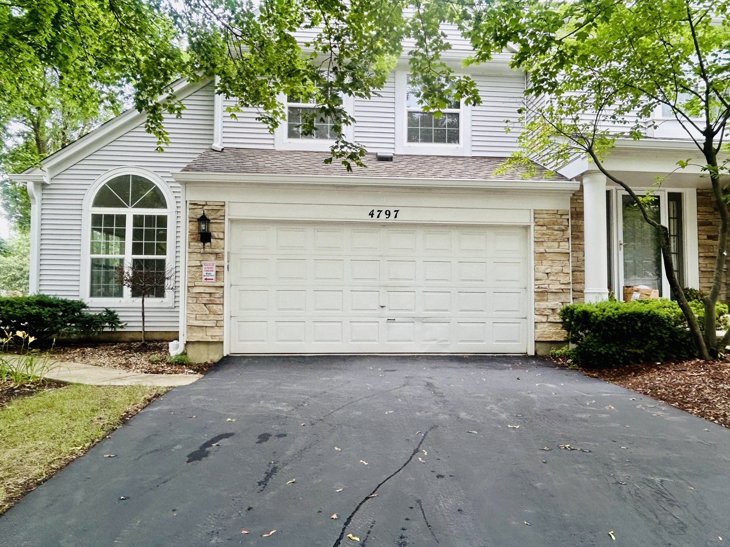 4797 Amber Circle, Hoffman Estates IL 60192
