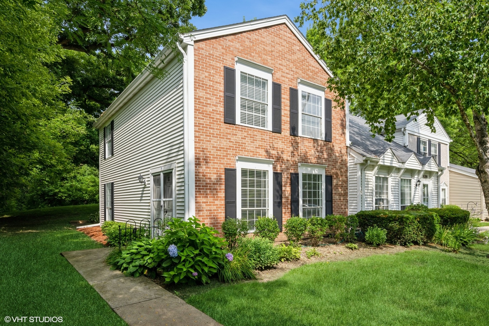 36 Bright Oaks Circle, Cary IL 60013