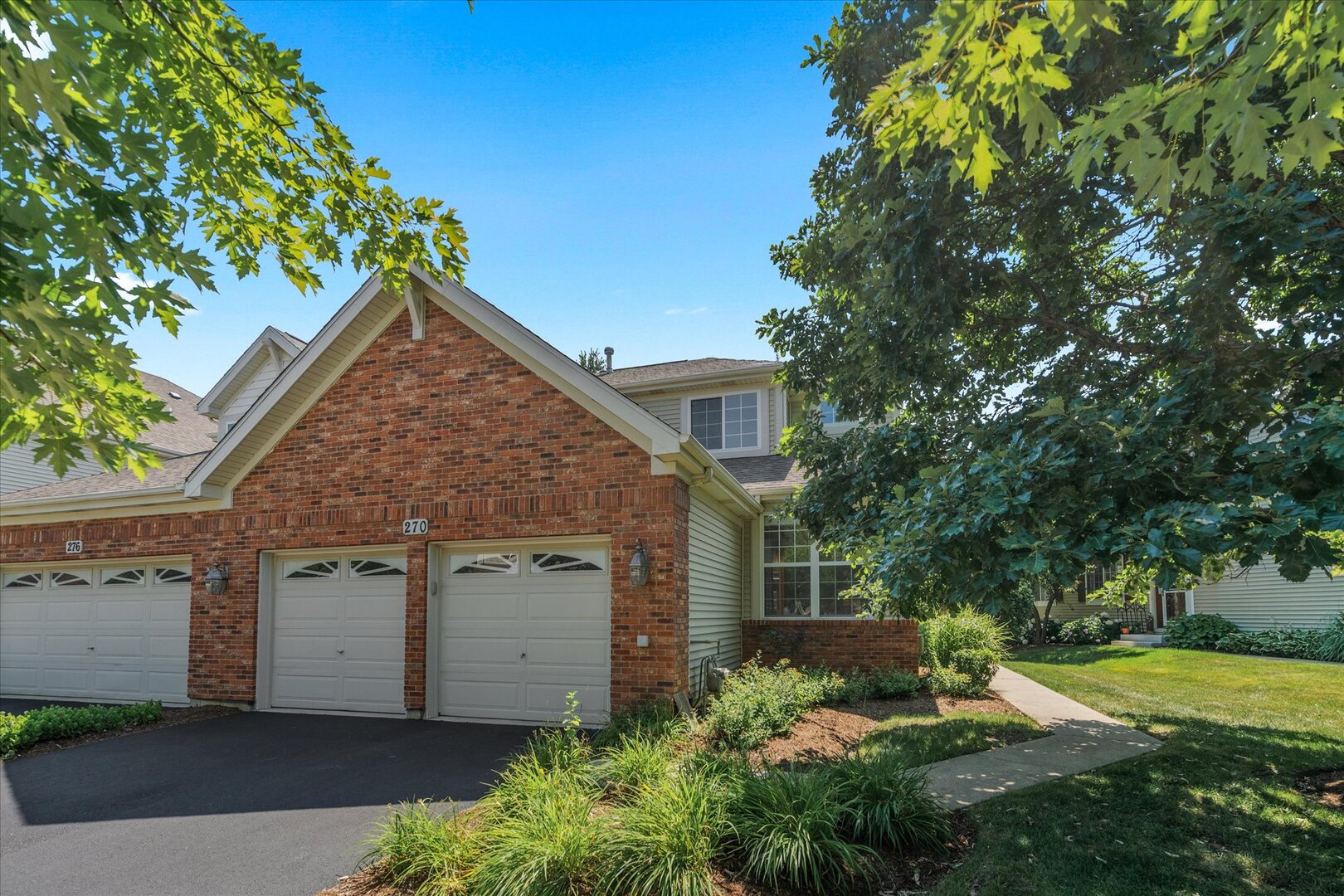 270 Birch Lane, St. Charles IL 60175