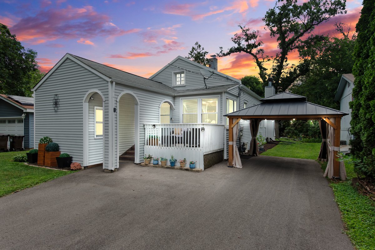 95 Bayberry Drive, Crystal Lake IL 60014